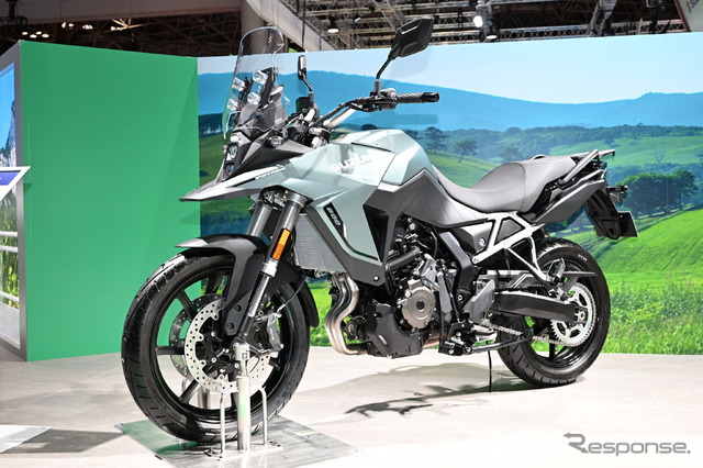 スズキ Vストローム800(ジャパンモビリティショー2023)