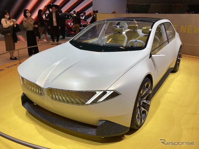 BMW ヴィジョン・ノイエ・クラッセ(ジャパンモビリティショー2023)