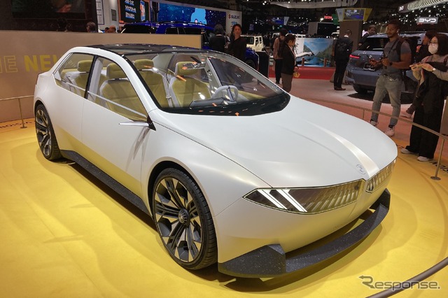 BMW ヴィジョン・ノイエ・クラッセ(ジャパンモビリティショー2023)