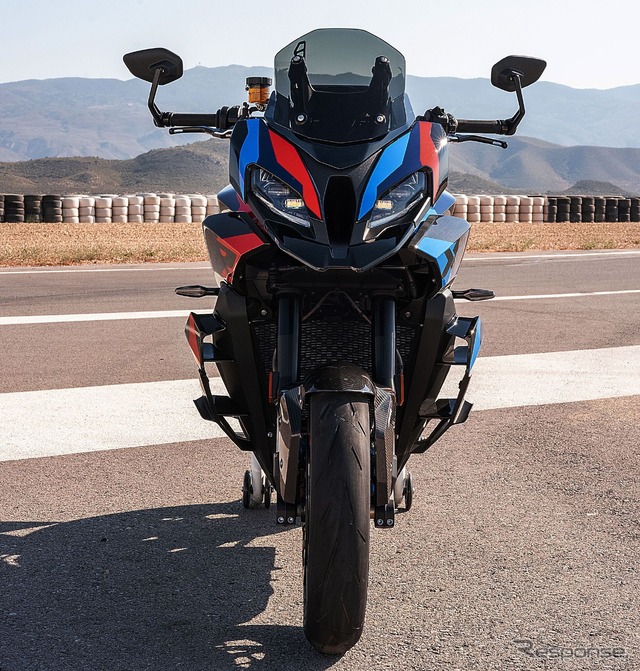 BMW M 1000 XR