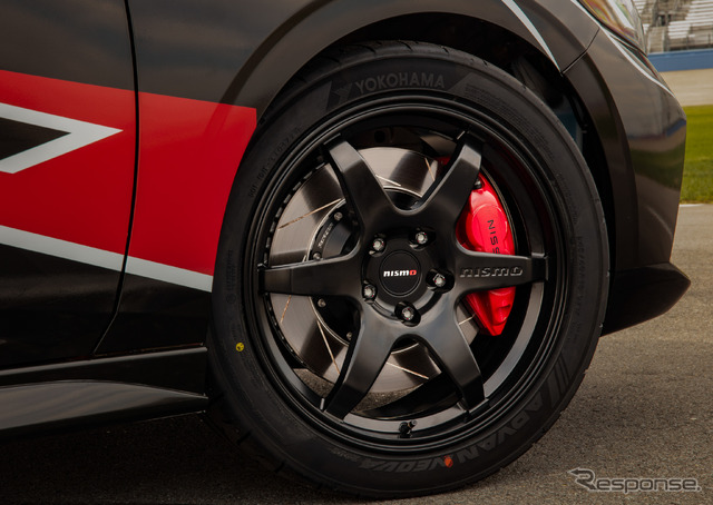 18インチNISMO LM-RS6ホイール/ADVAN Neova AD09