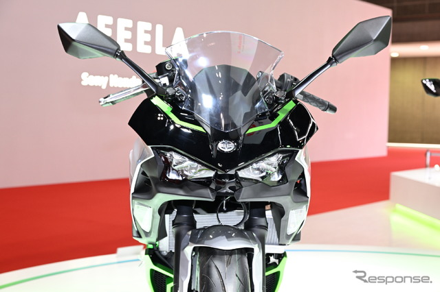 カワサキ Ninja 7 Hybrid(ジャパンモビリティショー2023)