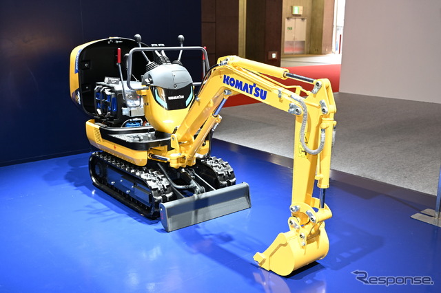 ホンダとコマツが共同開発した電動マイクロショベルのPC05E-1プロトタイプ(ジャパンモビリティショー2023)