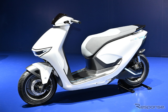 電動原付2種スクーターのホンダ SC e:コンセプト(ジャパンモビリティショー2023)