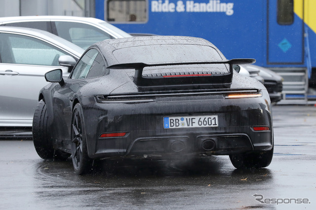 ポルシェ 911 GTS 改良新型プロトタイプ(スクープ写真)