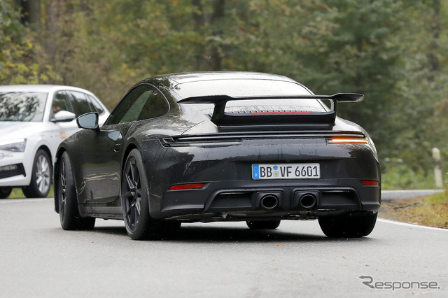 ポルシェ 911 GTS 改良新型プロトタイプ(スクープ写真)