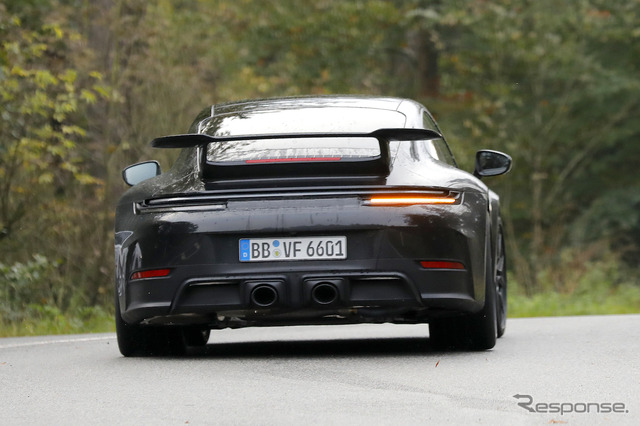 ポルシェ 911 GTS 改良新型プロトタイプ(スクープ写真)