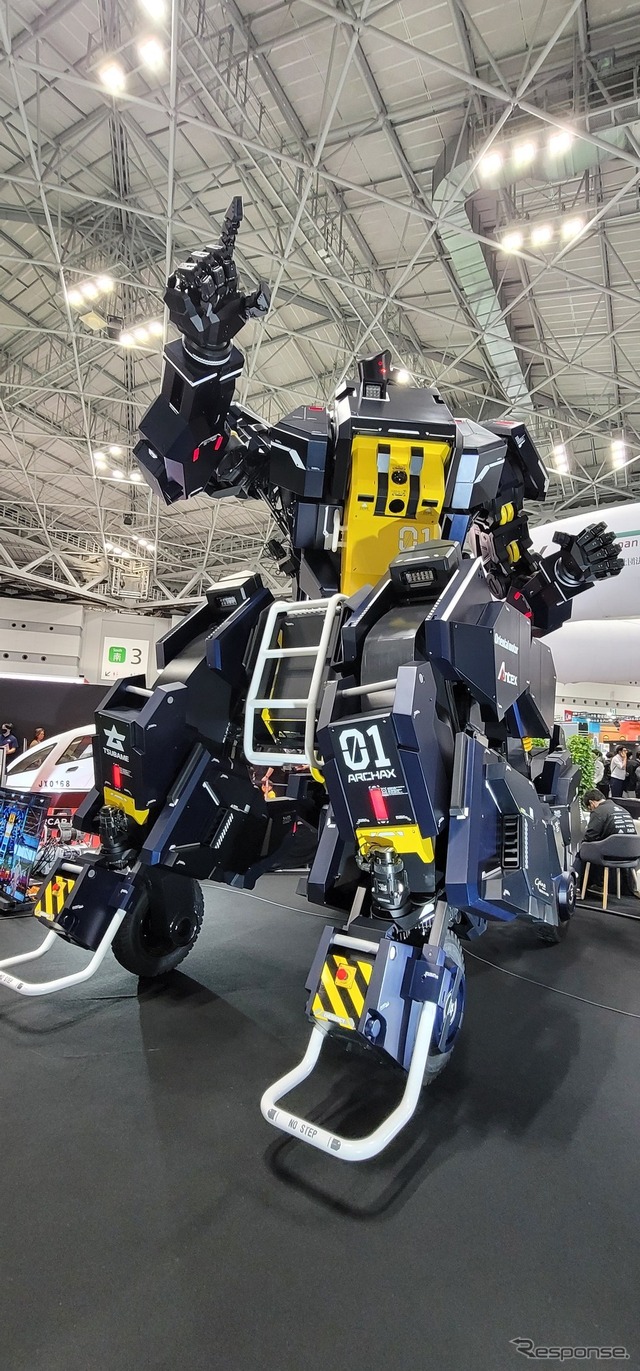 大人気だった巨大ロボット『THE ARCHAX』(アーカックス)。今回の展示デモには出てきません。