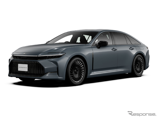 トヨタ クラウンセダン Z(ハイブリッド、ブラックパッケージ装着車 )(マッシブグレー)<オプション装着車>