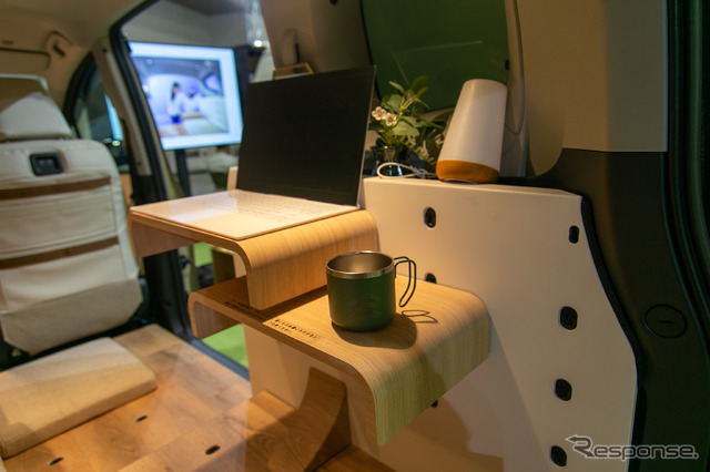 レゴやマインクラフトのように組み立てるキャンピングカー!?:トヨタ『JUNO』…ジャパンモビリティショー2023