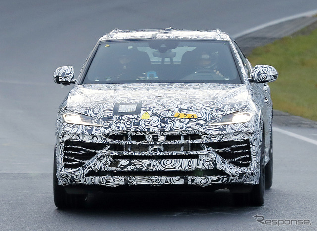 ランボルギーニ ウルスPHEV プロトタイプ(スクープ写真)