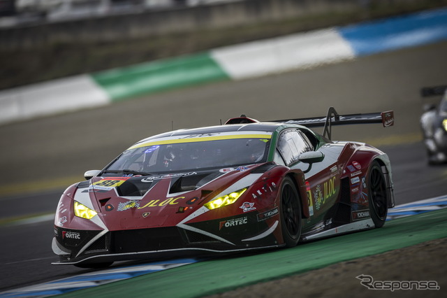 GT300クラス優勝の#88 JLOC ランボルギーニ GT3(小暮卓史/元嶋佑弥)