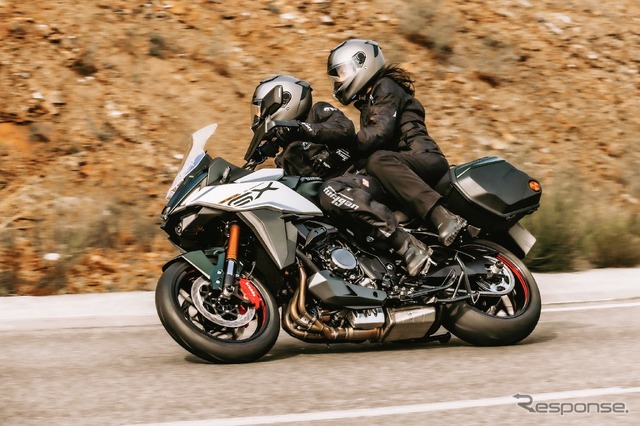 スズキ GSX-S1000GX