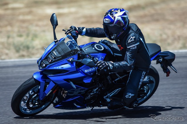 スズキ GSX-8R