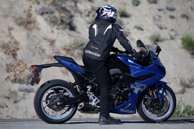 スズキ GSX-8R