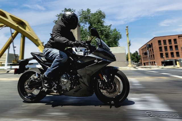 スズキ GSX-8R