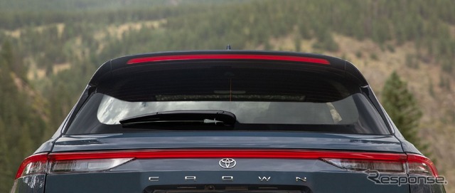 トヨタ・クラウン SUV のティザー写真