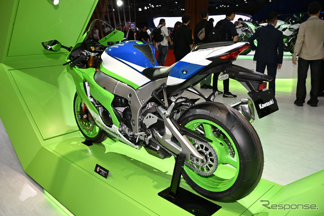 Ninja ZX-10R 40th Anniversary Edition（ジャパンモビリティショー2023）