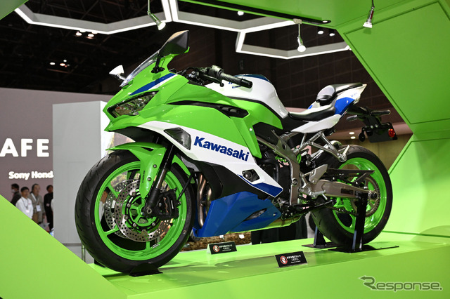 Ninja ZX-4RR 40th Anniversary Edition(ジャパンモビリティショー2023)
