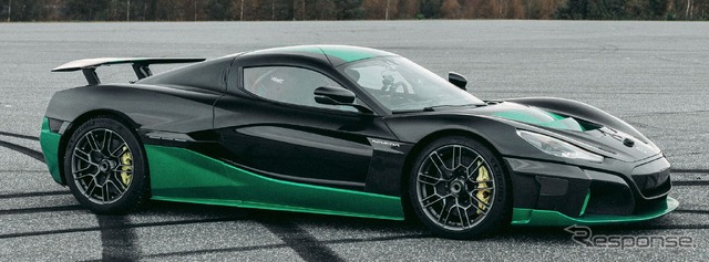 リバース走行で最高速275.74km/hを計測しギネス新記録と認定されたリマック・ネヴェーラ