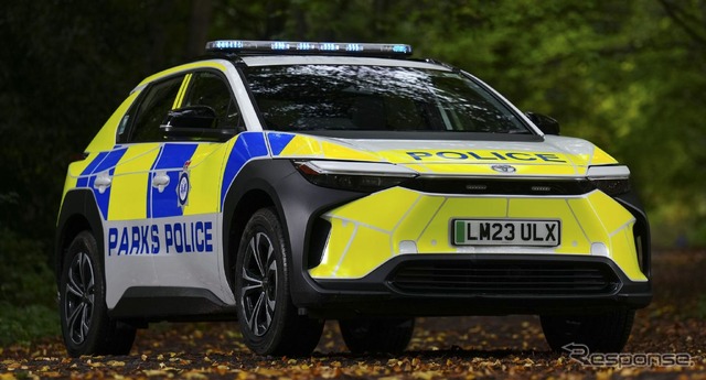 トヨタ bZ4X の英国ロンドン公園警察のポリスカー仕様