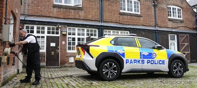 トヨタ bZ4X の英国ロンドン公園警察のポリスカー仕様