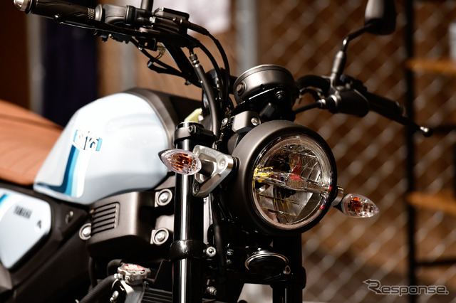 ヤマハ XSR125 ABS