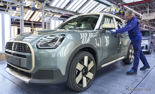 BMWグループの独ライプツィヒ工場で生産を開始したMINI カントリーマン(クロスオーバー)新型
