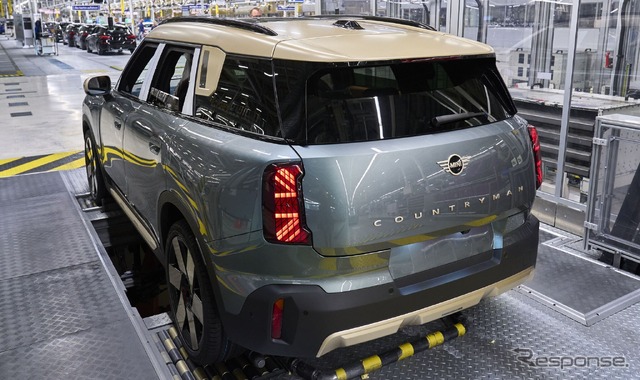 BMWグループの独ライプツィヒ工場で生産を開始したMINI カントリーマン(クロスオーバー)新型