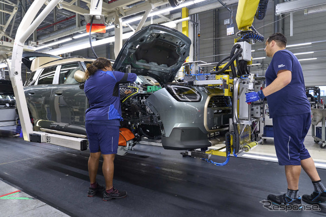 BMWグループの独ライプツィヒ工場で生産を開始したMINI カントリーマン(クロスオーバー)新型