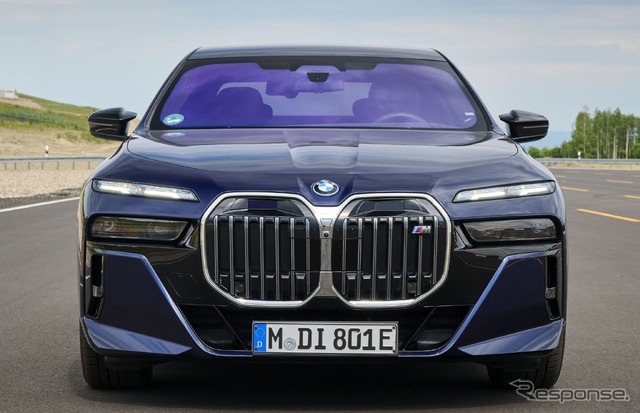 「BMWパーソナル・パイロットL3」を装着したBMW 7シリーズ 新型