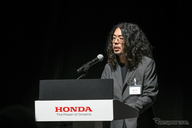 デザインセンターの黒崎氏