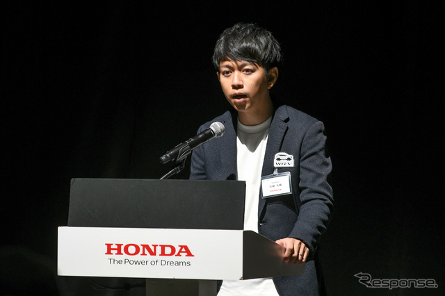 商品ブランド部の佐藤氏