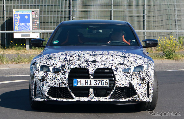 BMW M4クーペ 改良新型プロトタイプ(スクープ写真)