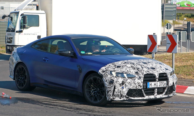 BMW M4クーペ 改良新型プロトタイプ(スクープ写真)