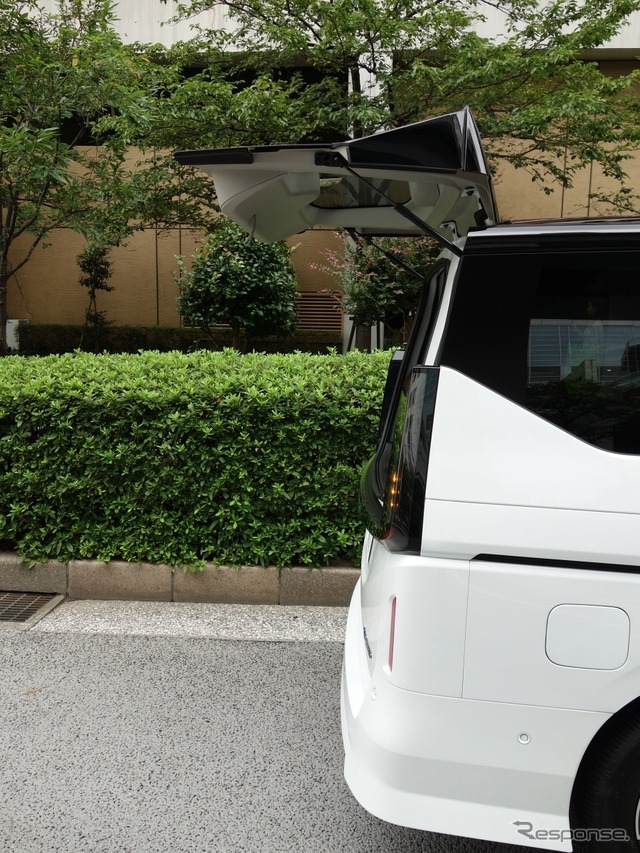 日産 セレナ
