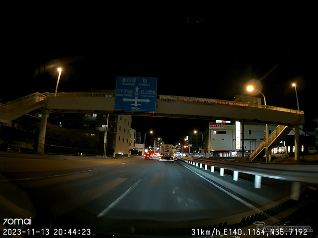 夜間フロントカメラ映像