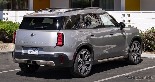 MINI カントリーマン 新型の「カントリーマンS ALL4」(米国仕様)