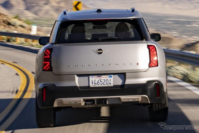 MINI カントリーマン 新型の「カントリーマンS ALL4」(米国仕様)