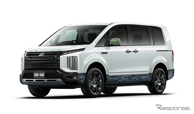 三菱 デリカD:5 「CHAMONIX」コンプリートパッケージ(ディーラーオプション)装着車