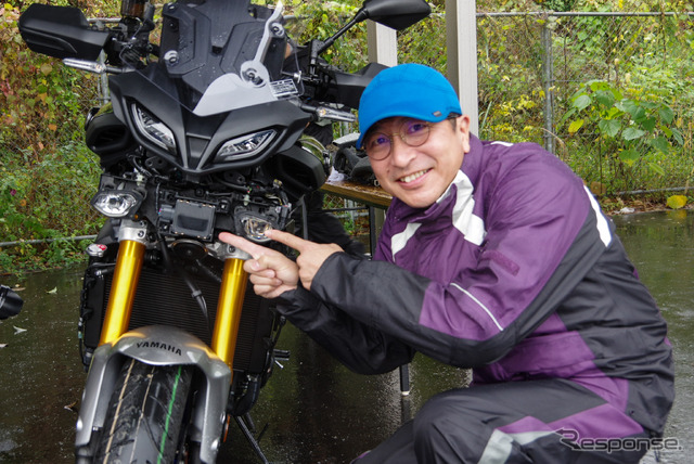 ヤマハ トレーサー9 GT+に搭載されたミリ波レーダーと西村直人氏