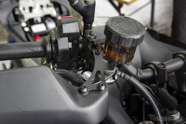 トレーサー9 GT+は上位グレードにあたるため、細かい部分のブラック塗装の追加など質感も向上