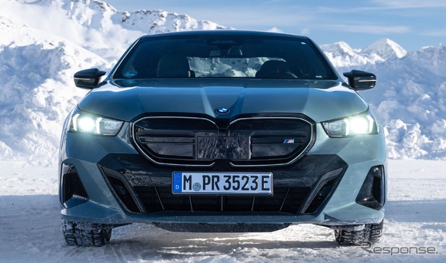 BMW i5 の「M60 xDrive」
