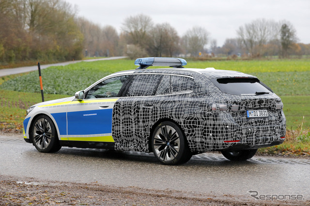 BMW 5シリーズ ツーリング新型 ポリスカー仕様のプロトタイプ(スクープ写真)