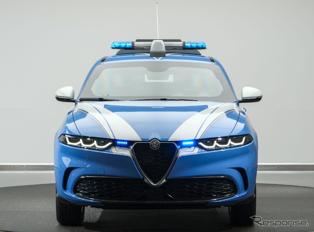 アルファロメオ・トナーレ・ハイブリッド のイタリア国家警察ポリスカー仕様
