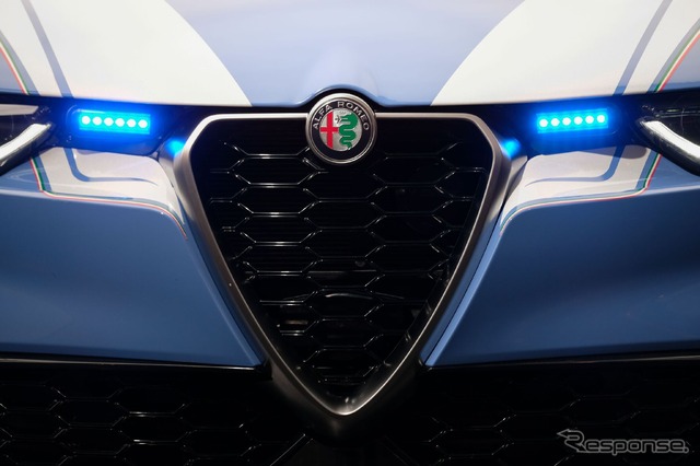 アルファロメオ・トナーレ・ハイブリッド のイタリア国家警察ポリスカー仕様