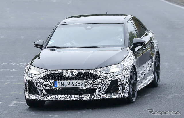 アウディ RS3セダン 改良新型プロトタイプ(スクープ写真)