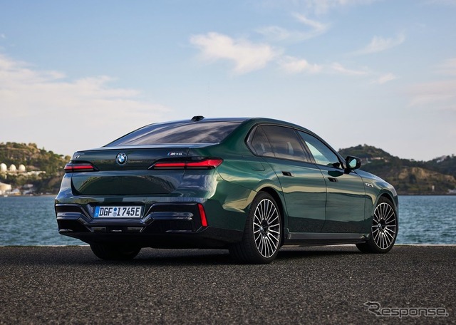 BMW i7 M70(参考画像)