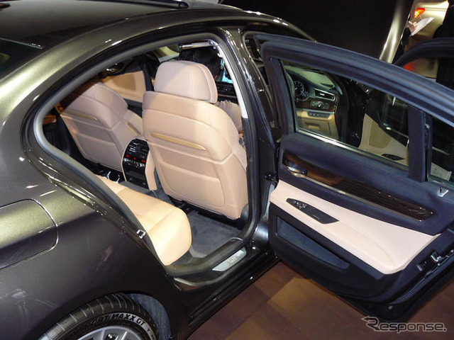 【BMW 7シリーズ 新型発表】180cm+・90kg+チェック…さすがの余裕