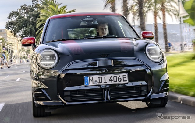 MINI クーパー SE 新型の「ジョン・クーパー・ワークス」仕様